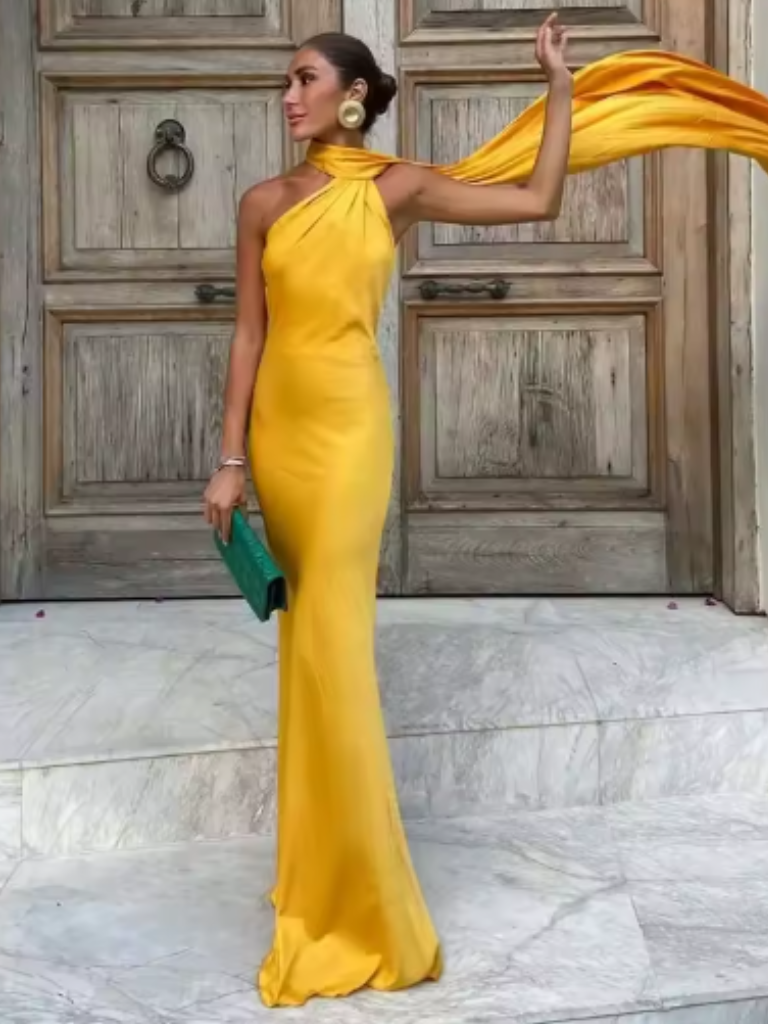 AURÉLIE SOLÉIL GOWN