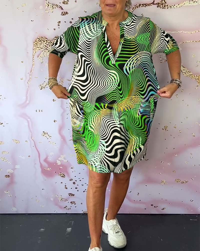 Ria™ | Buntes Kleid mit V-Ausschnitt