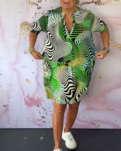 Ria™ | Buntes Kleid mit V-Ausschnitt