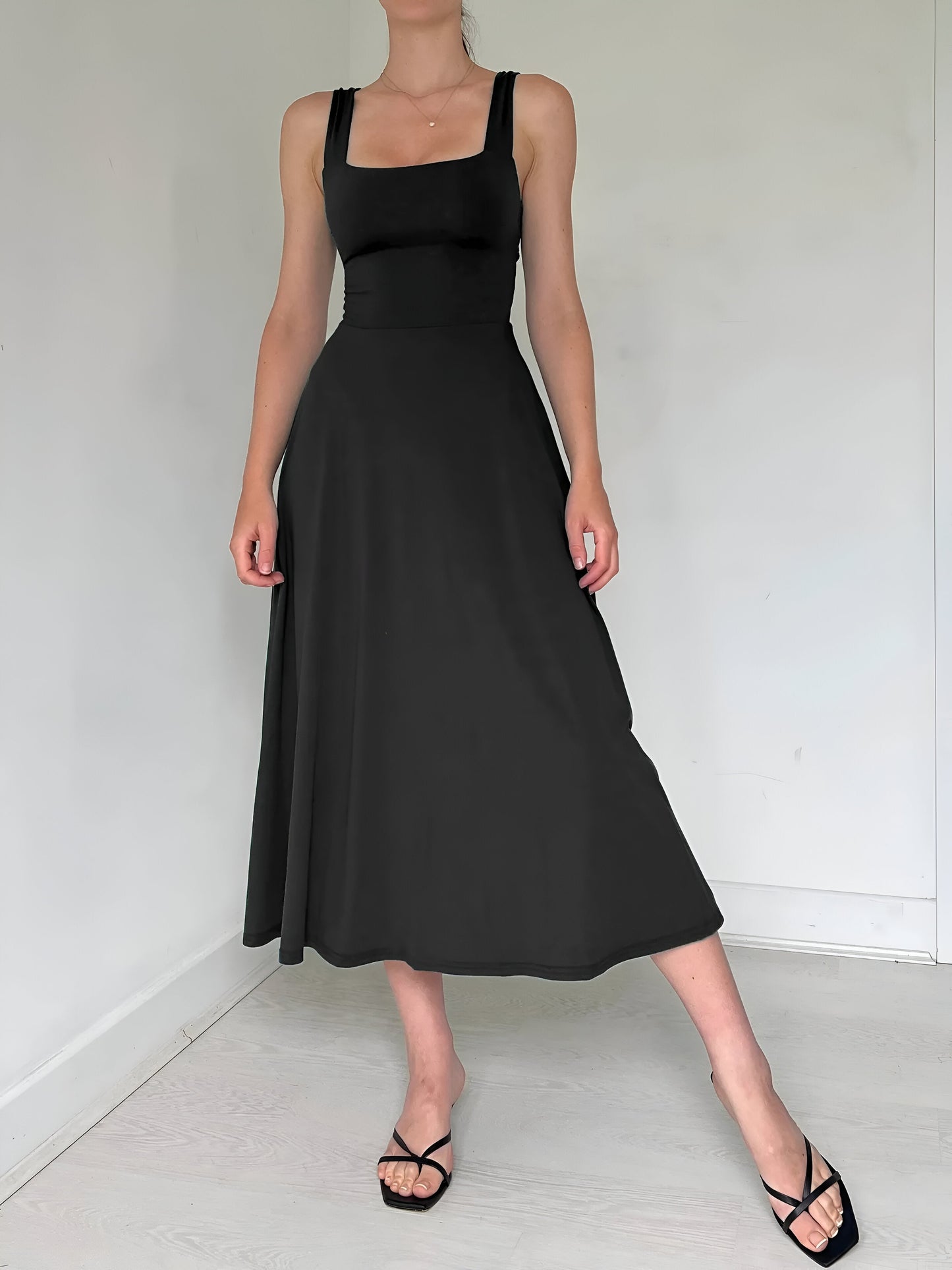 OLIVIA | TRENDIGES MIDIKLEID